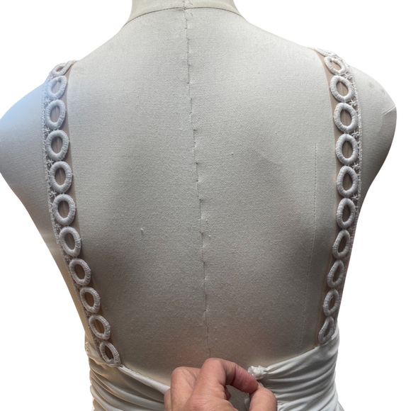 Off-white, formal dress bridal - Picture 5 of 14